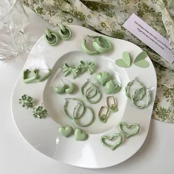 Ajándék négyzet alakú kör alakú ötvözet Tavaszi és nyári női ékszerek zöld színű fülbevaló sorozat Szív csapos fülbevaló Koreai stílusú fülbevaló
