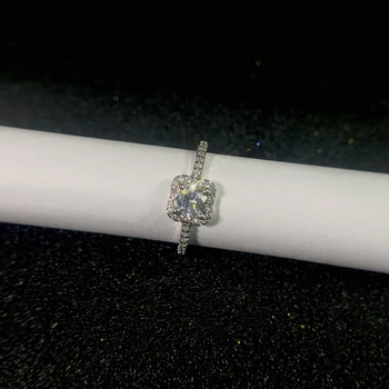 Fényes CZ négyzet alakú gyűrűk nőknek Menyasszonyi esküvői ujj ékszerek utánzat Moissanite Design divat esztétika Ajándék bankett